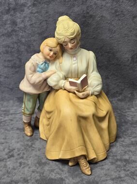 Schmid Mom & Daughter Musical Figurine Singing CLOSE TO YOU 90's Music Box Decor
